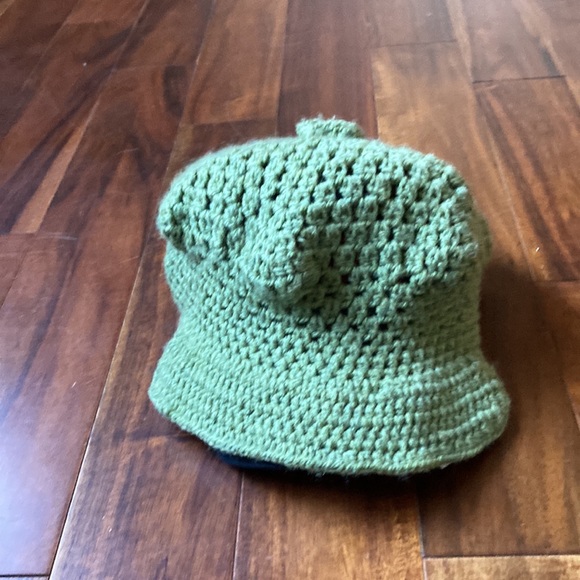 Green Knit Cap- Handmade in Peru - Picture 2 of 5